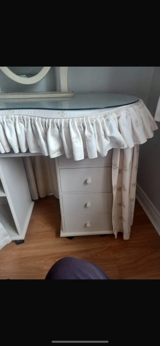 Dressing Table, Mirror and matching stool - Image 2