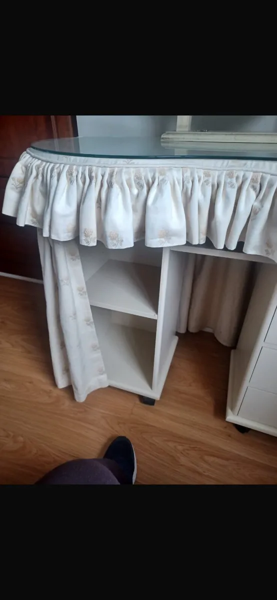 Dressing Table, Mirror and matching stool - Image 3