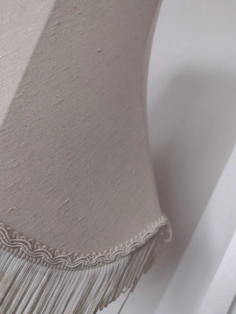 Vintage beige shade with fringe - Image 2