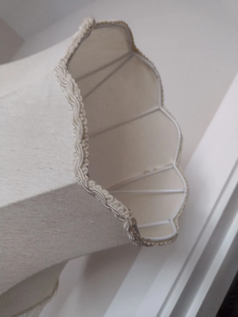 Vintage beige shade with fringe - Image 3