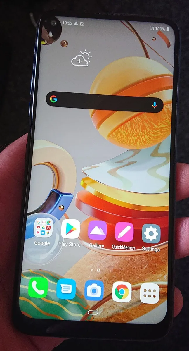 lg smartphone - Image 1