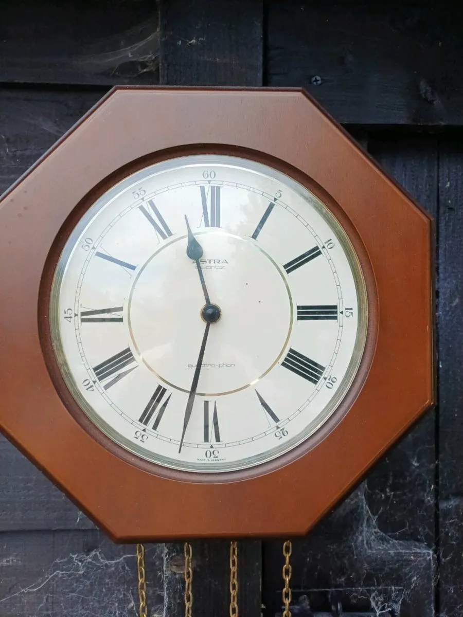 1970s Quartz German Made Clock - Image 4