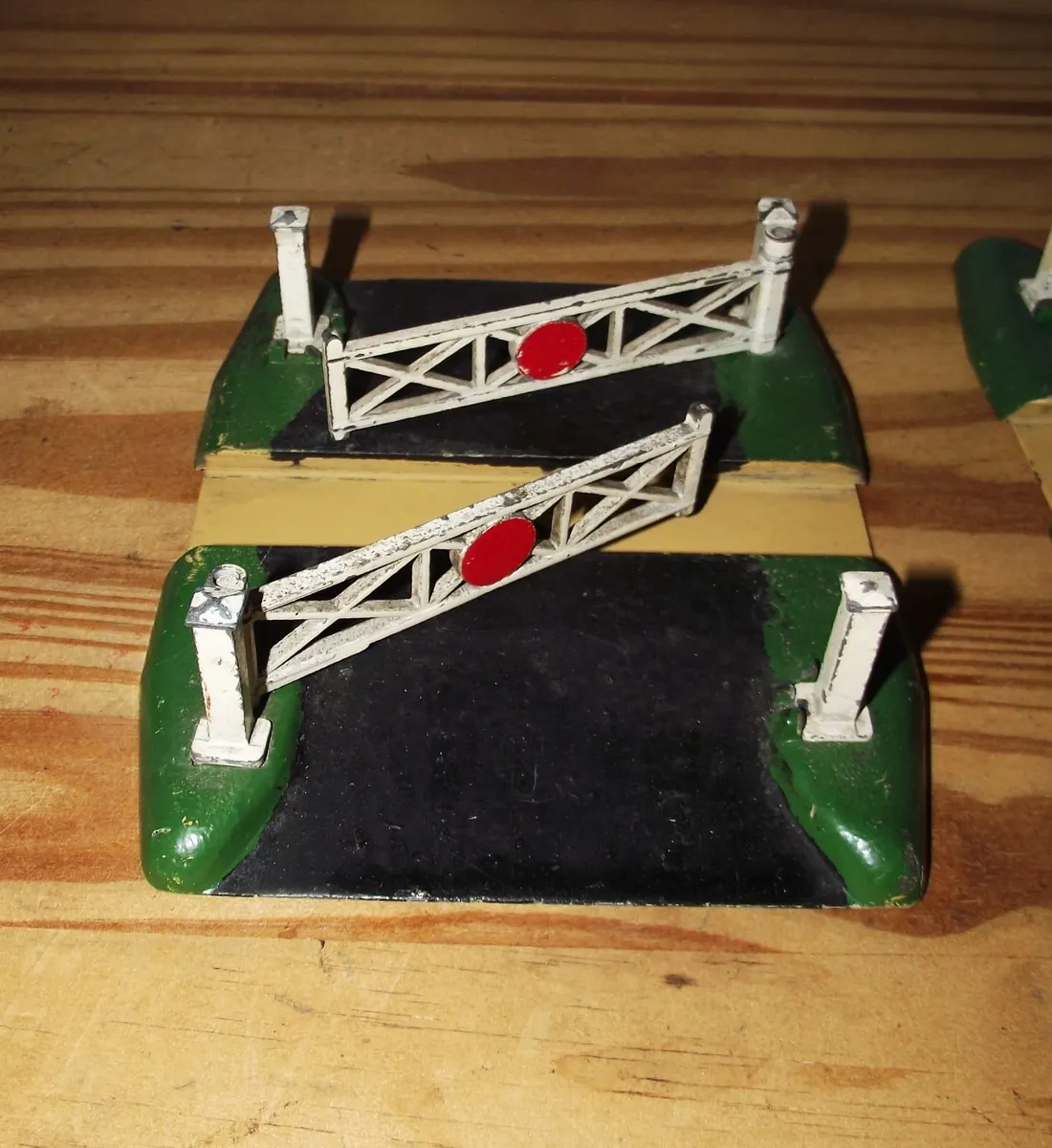 HORNBY DUBLO: LEVEL CROSSING - SINGLE TRACK X 2 - Image 3