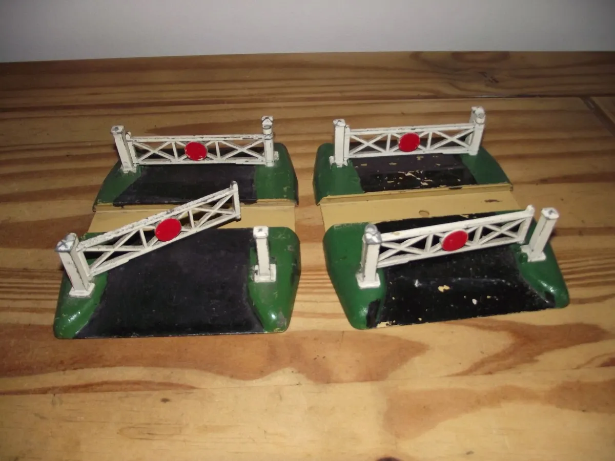 HORNBY DUBLO: LEVEL CROSSING - SINGLE TRACK X 2 - Image 1