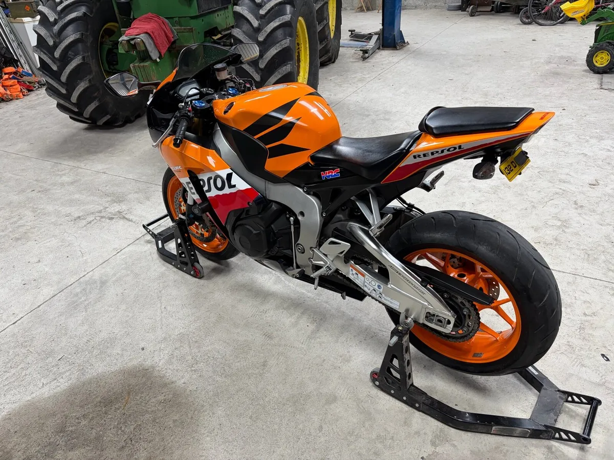Repsol fireblade 1000RR - Image 3