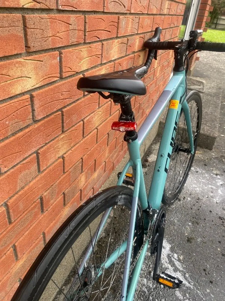 Cube Axial Pro Road Bike - Image 2