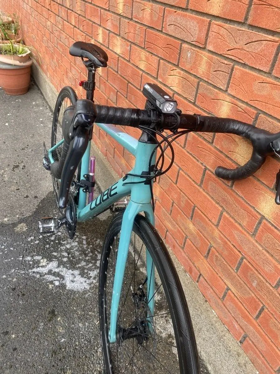 Cube Axial Pro Road Bike - Image 3
