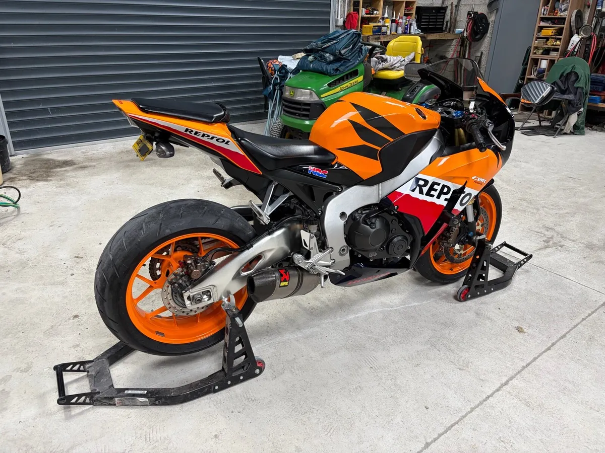 Repsol fireblade 1000RR - Image 1