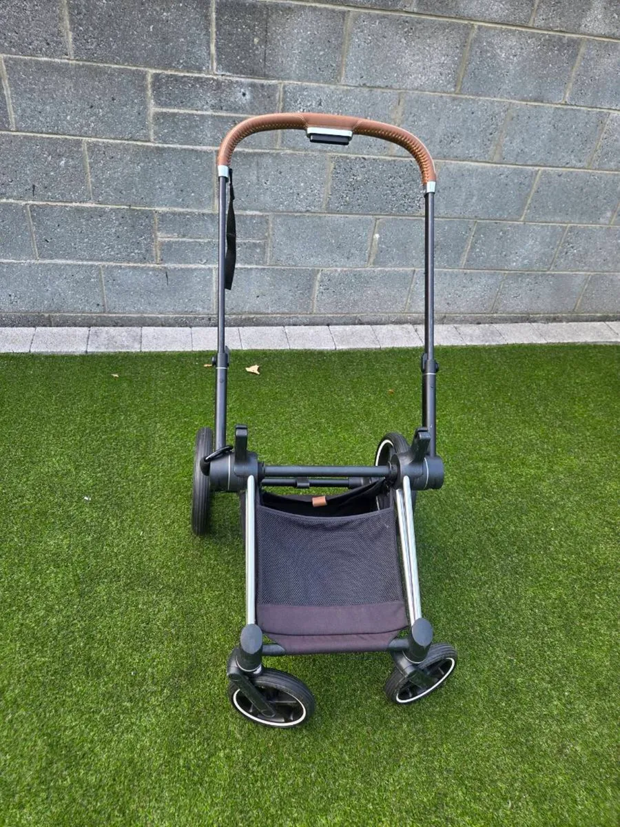 Cybex Priam Carrycot & Pushchair Pram - Image 4