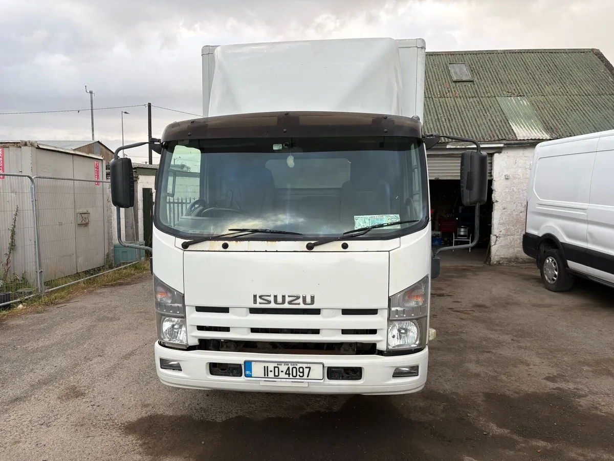 Isuzu 3.5 tone Curtin side - Image 3
