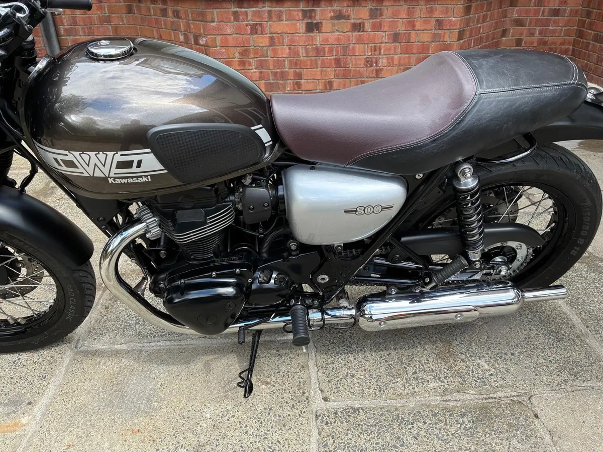 Kawasaki W800 Cafe - Image 4