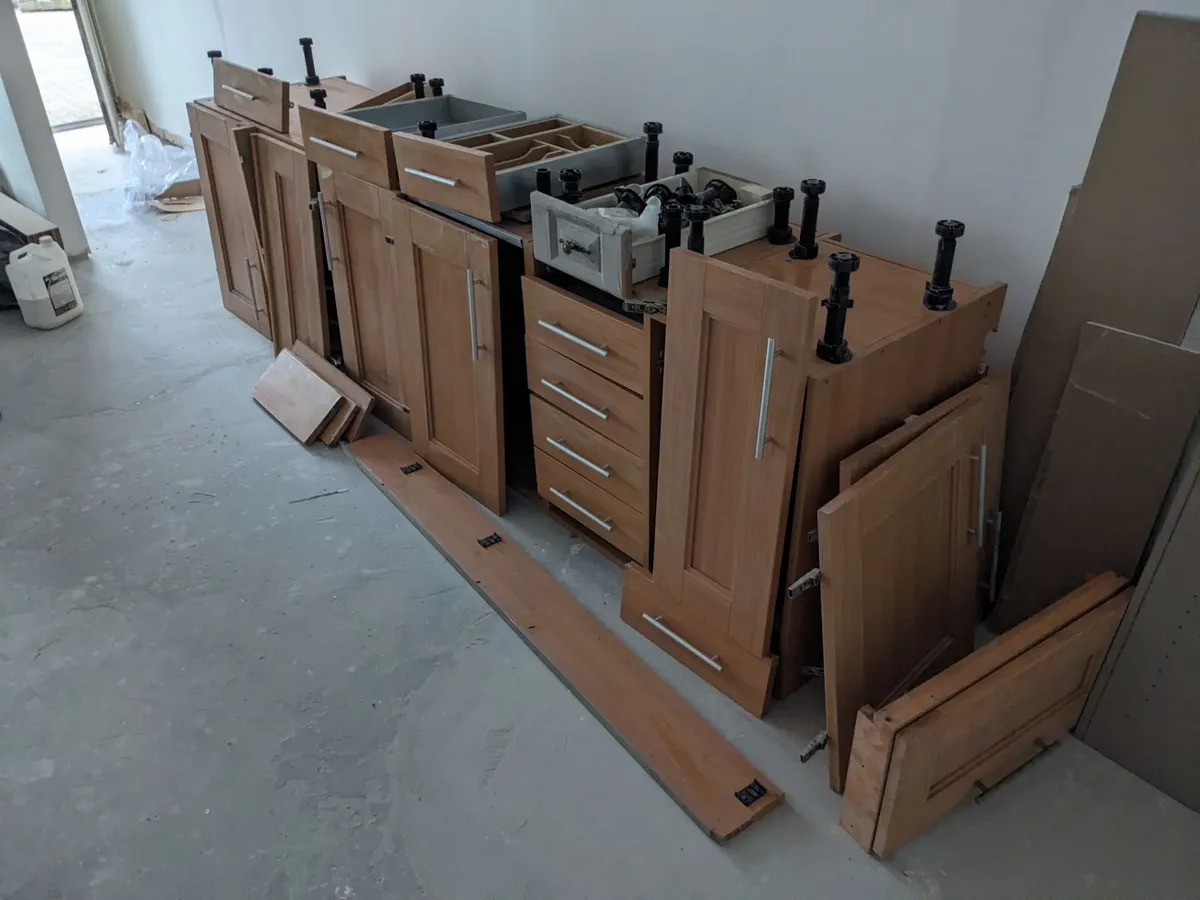 kitchen units for free - Image 1