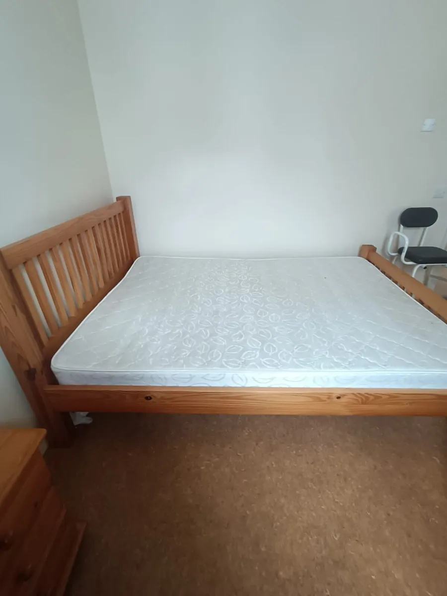 Bed and locker - Image 2