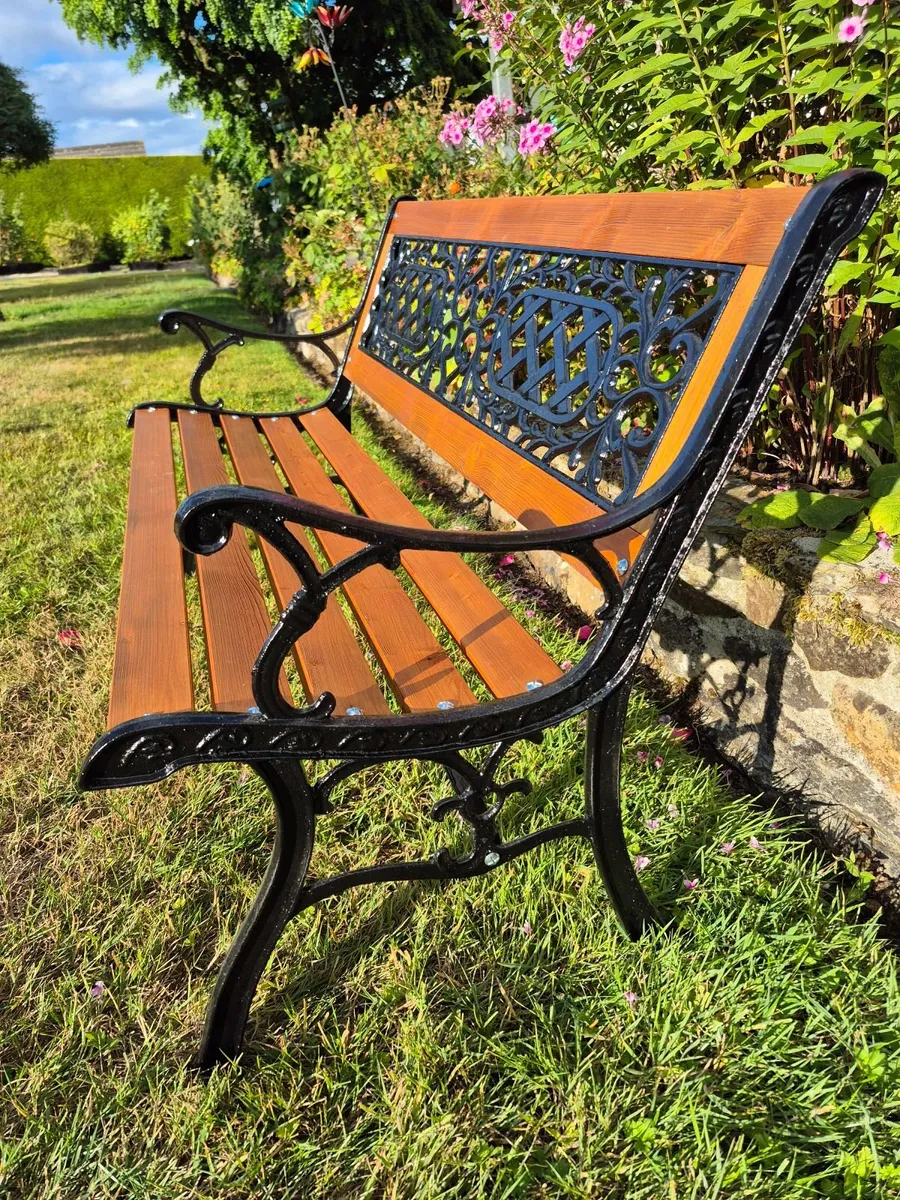 Cast iron Garden bench - Image 1
