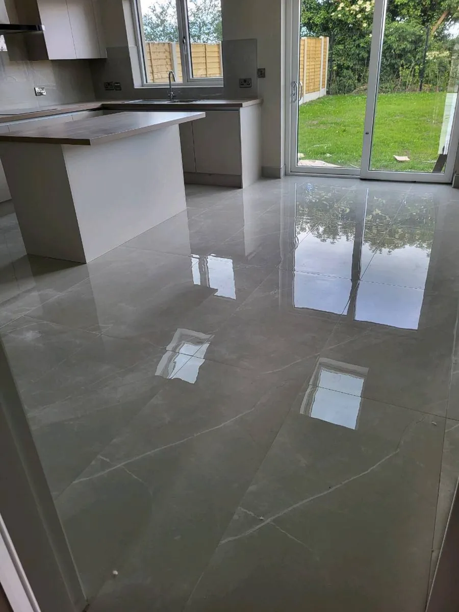 Tiler available - Image 3