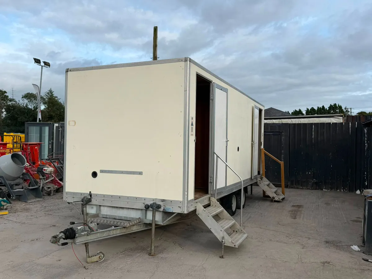 Twin Axle Luxury Toilet Trailer – Ladies & Gents - Image 3