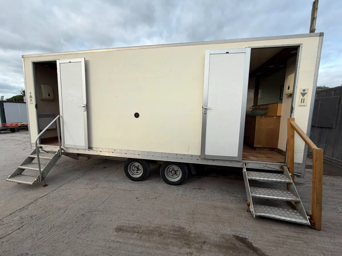 Twin Axle Luxury Toilet Trailer – Ladies & Gents - Image 4