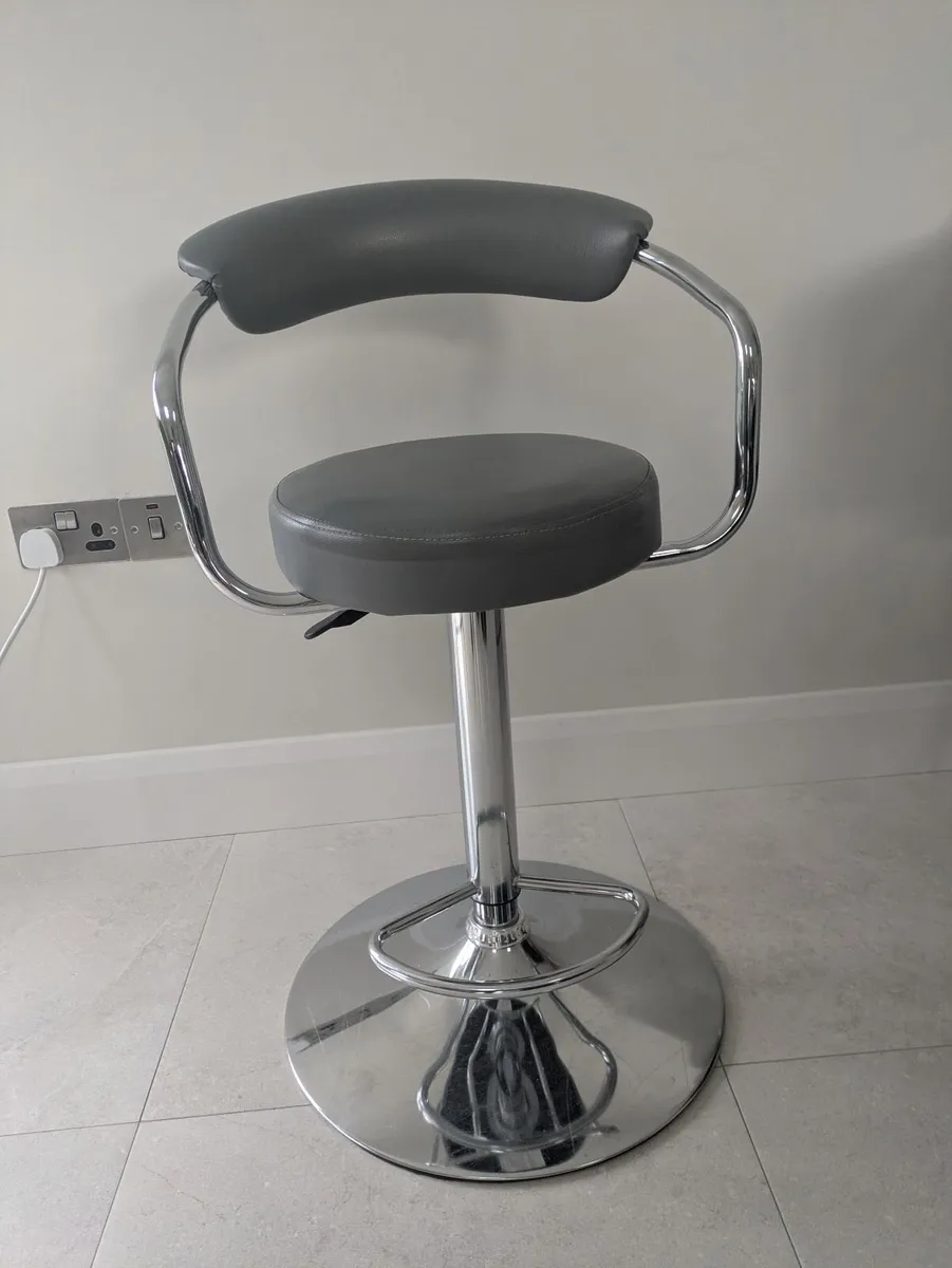 Bar stools  - Gas lift - Image 4