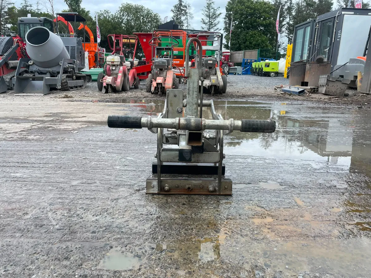 Manual Kerb/Slab Lifting Clamp - Image 4