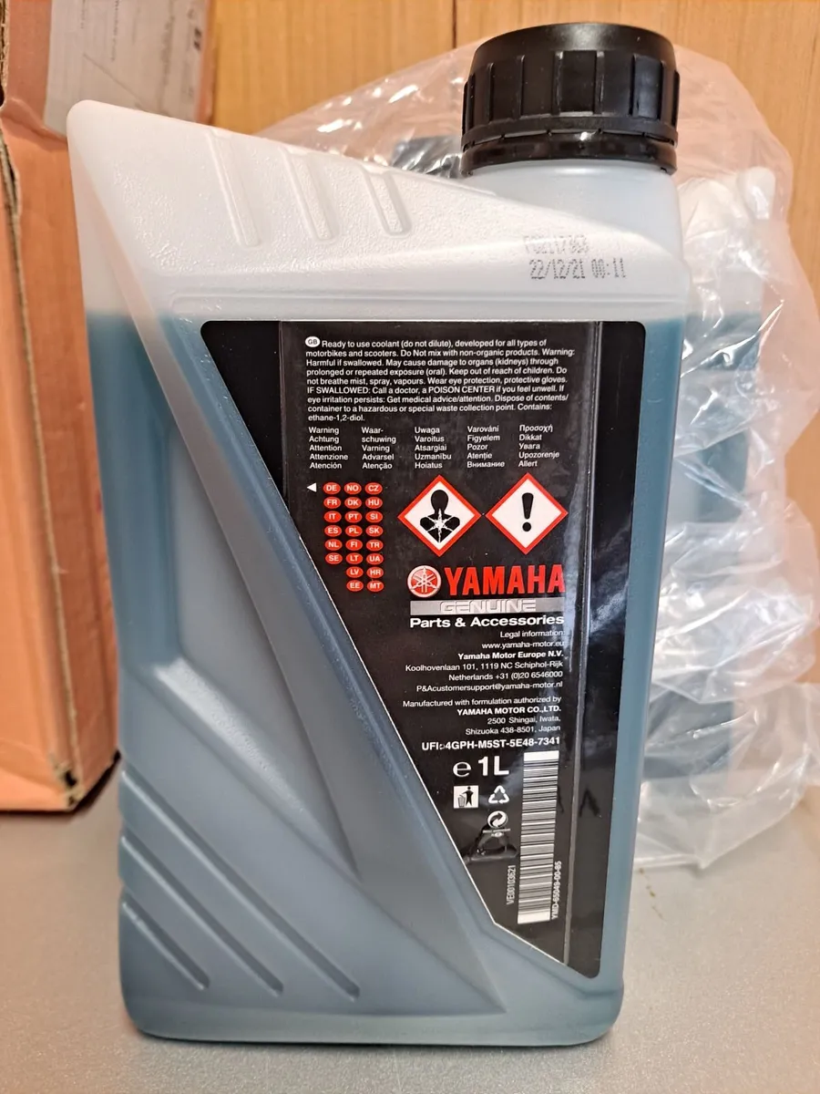 Yamaha Yamalube coolant anti-freeze 3x 1L bottles - Image 3