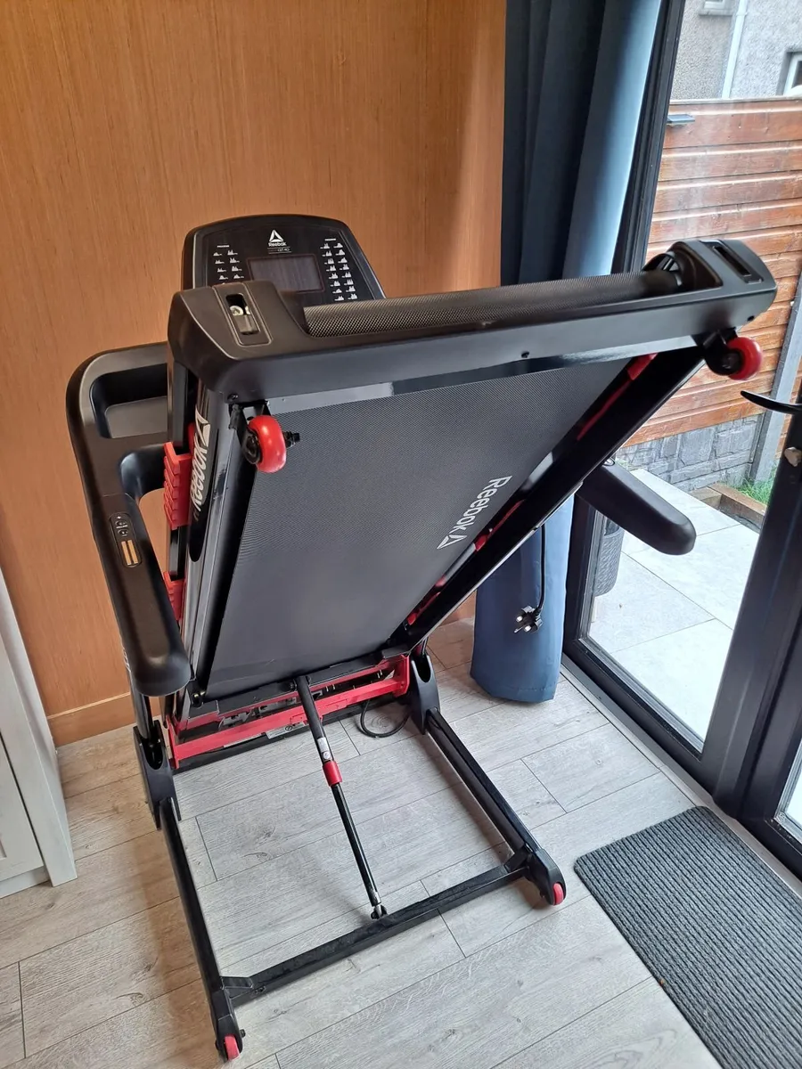 Reebok GT40 S Treadmill - Image 2