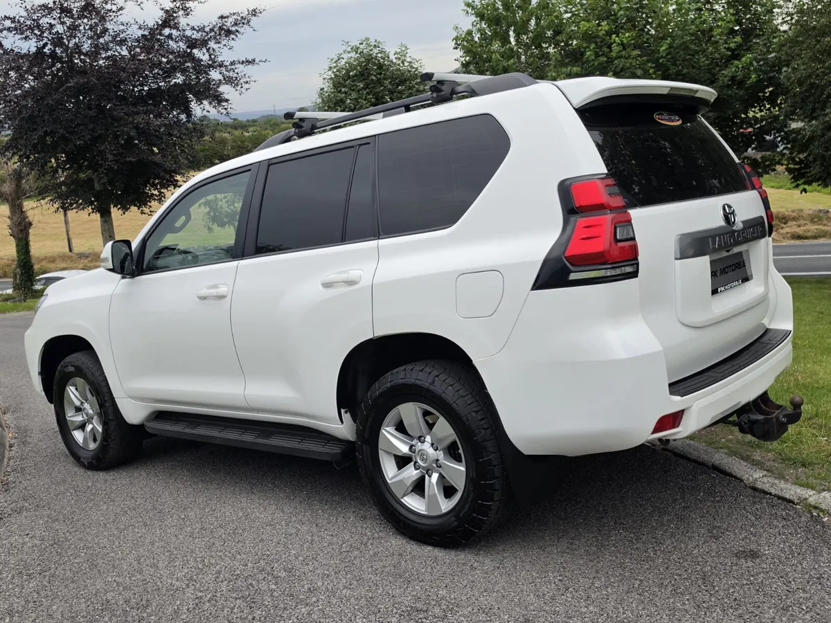 Toyota Land Cruiser 2019 LWB price includes vat - Image 3