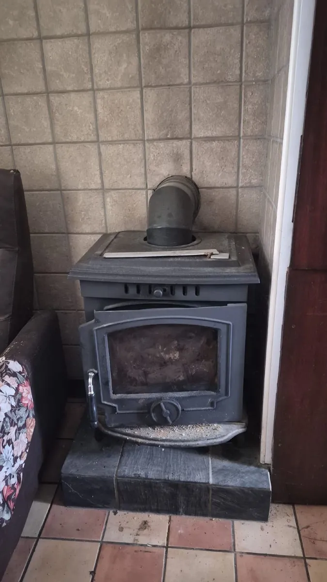 Stove with back boiler - Image 2