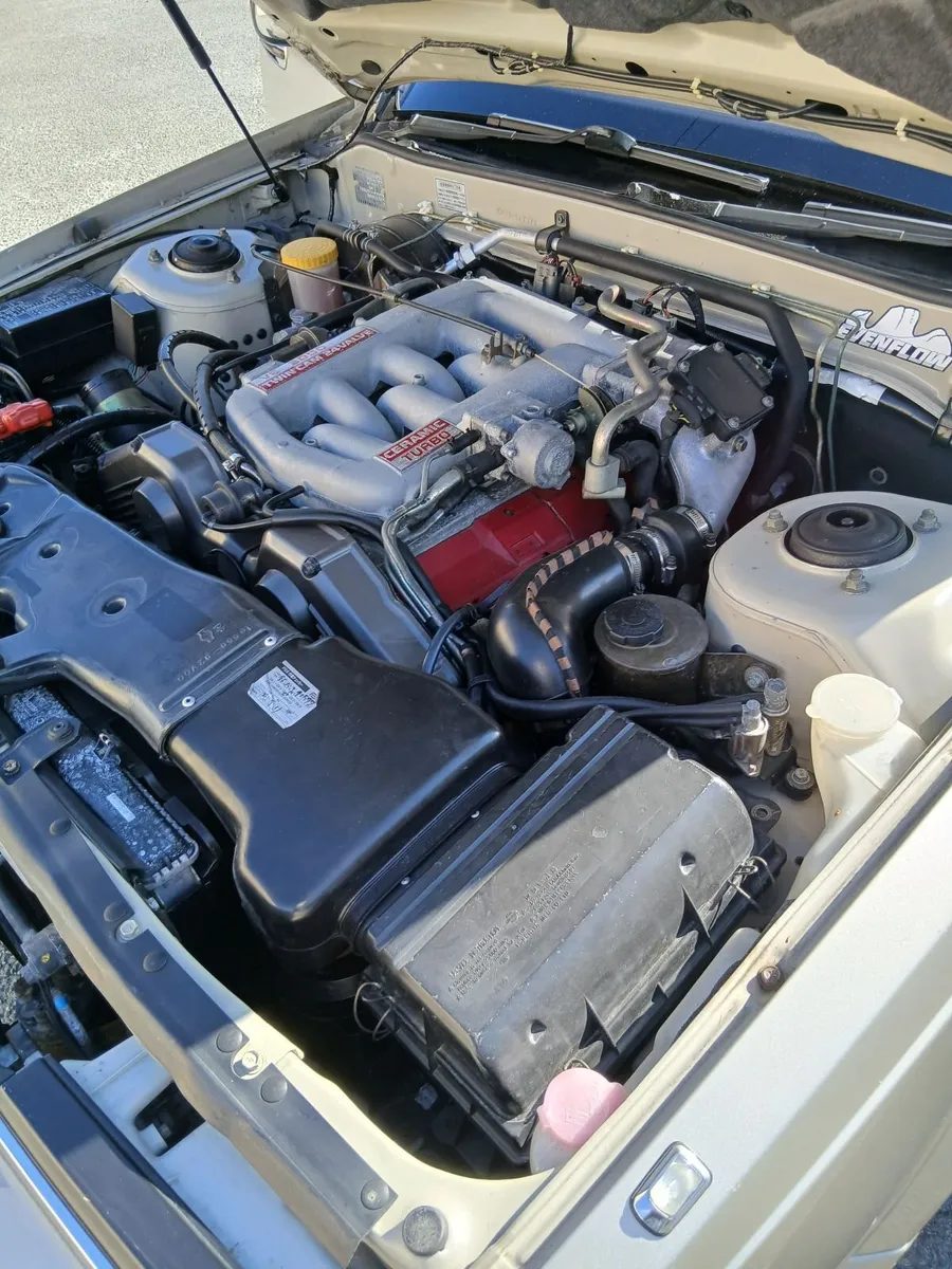 Nissan Cedric 1990 - Image 4