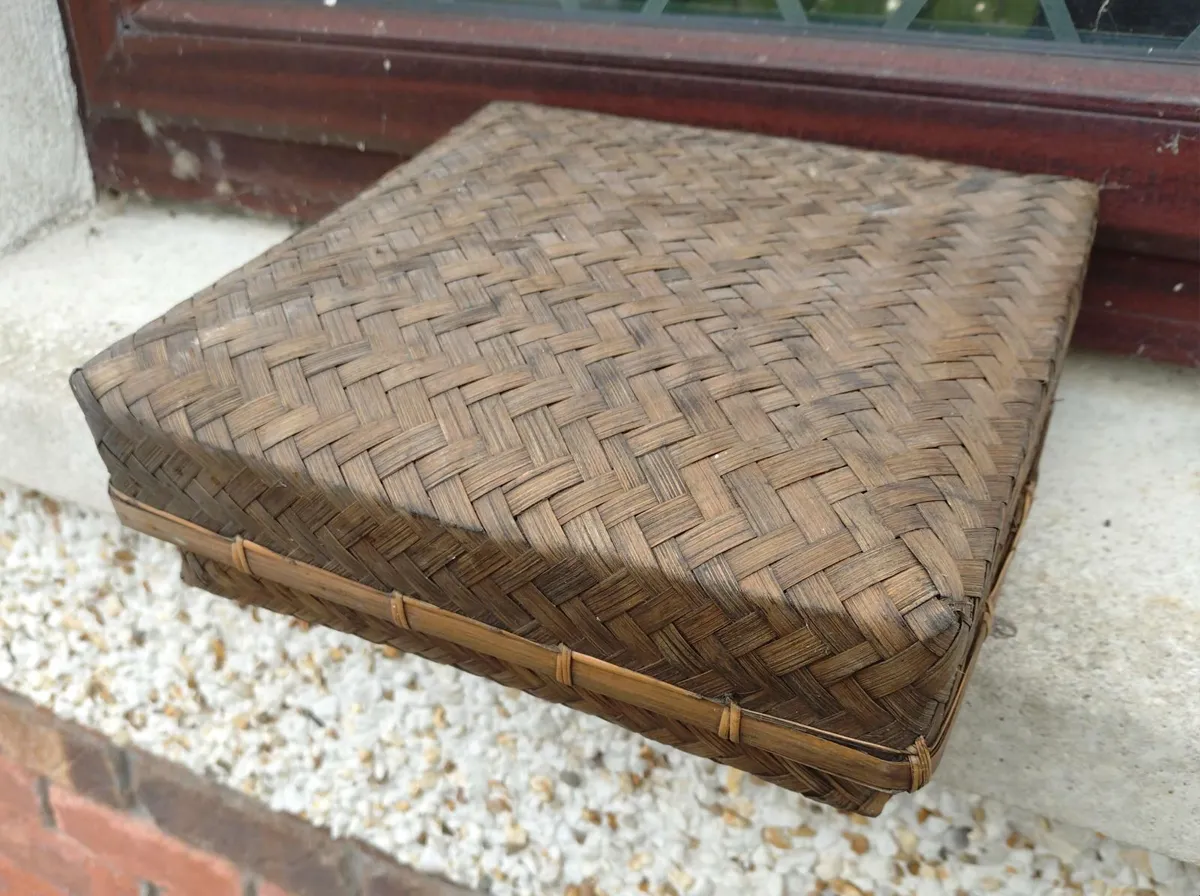 Lightweight Square Wicker Storage Box. - Image 2