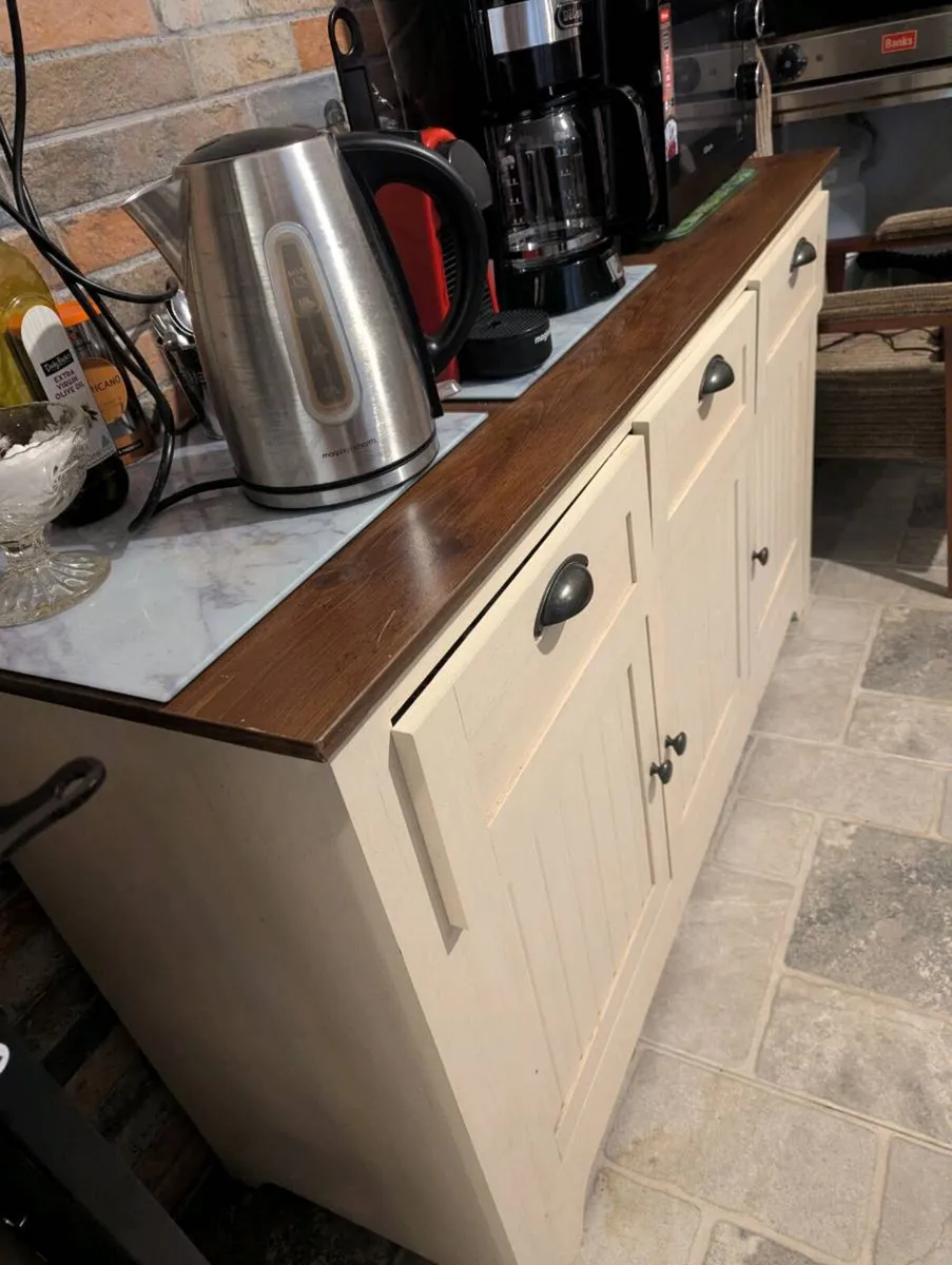 Traditional Sideboard - Image 3