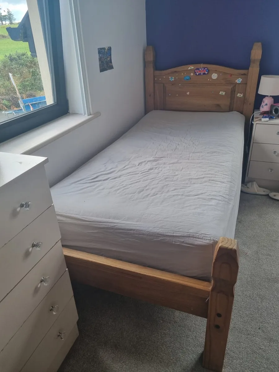 Two single bed frames - Image 3