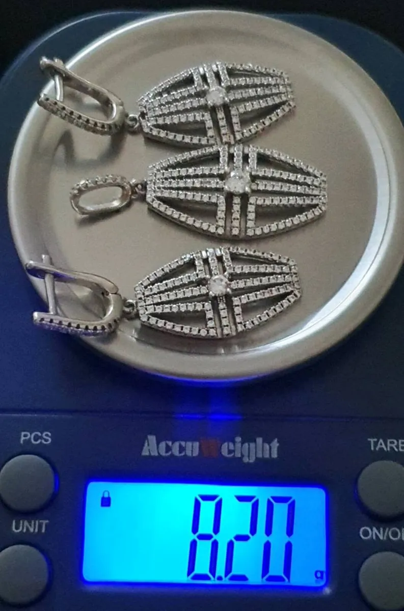 Stunning matching earrings and pendant jewellery s - Image 2