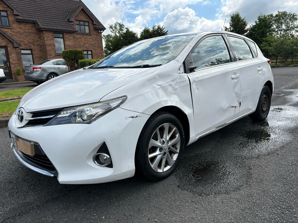 2013 Toyoto Auris 1.4 D4D Diesel,Driving - Image 3