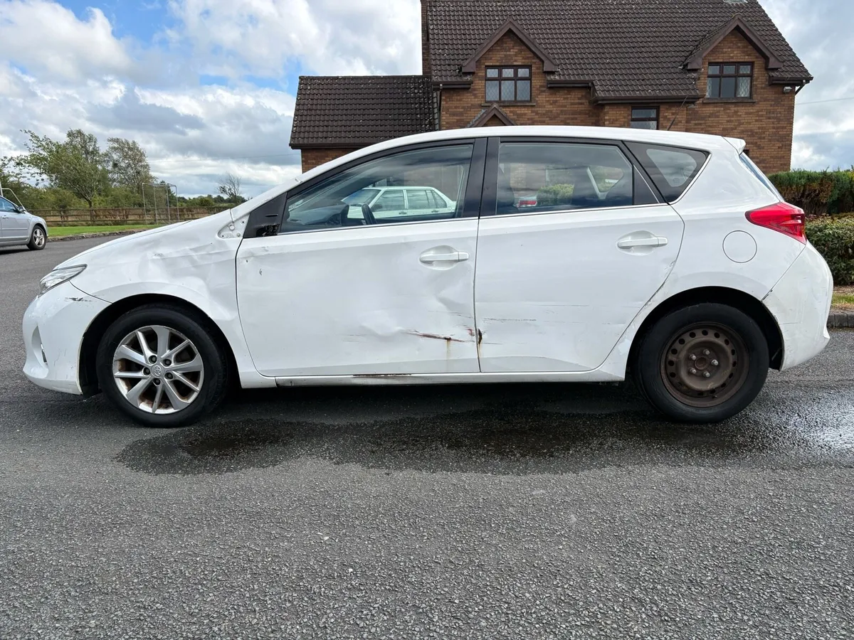 2013 Toyoto Auris 1.4 D4D Diesel,Driving - Image 4
