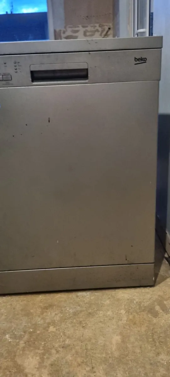 Dishwasher. - Image 1