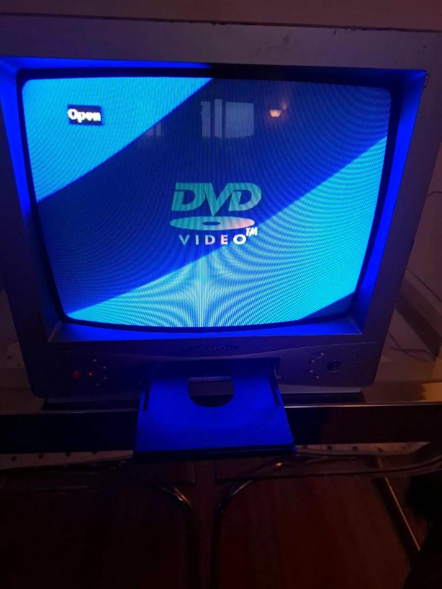 14" PowerPoint CRT TV / DVD Combo - Image 3