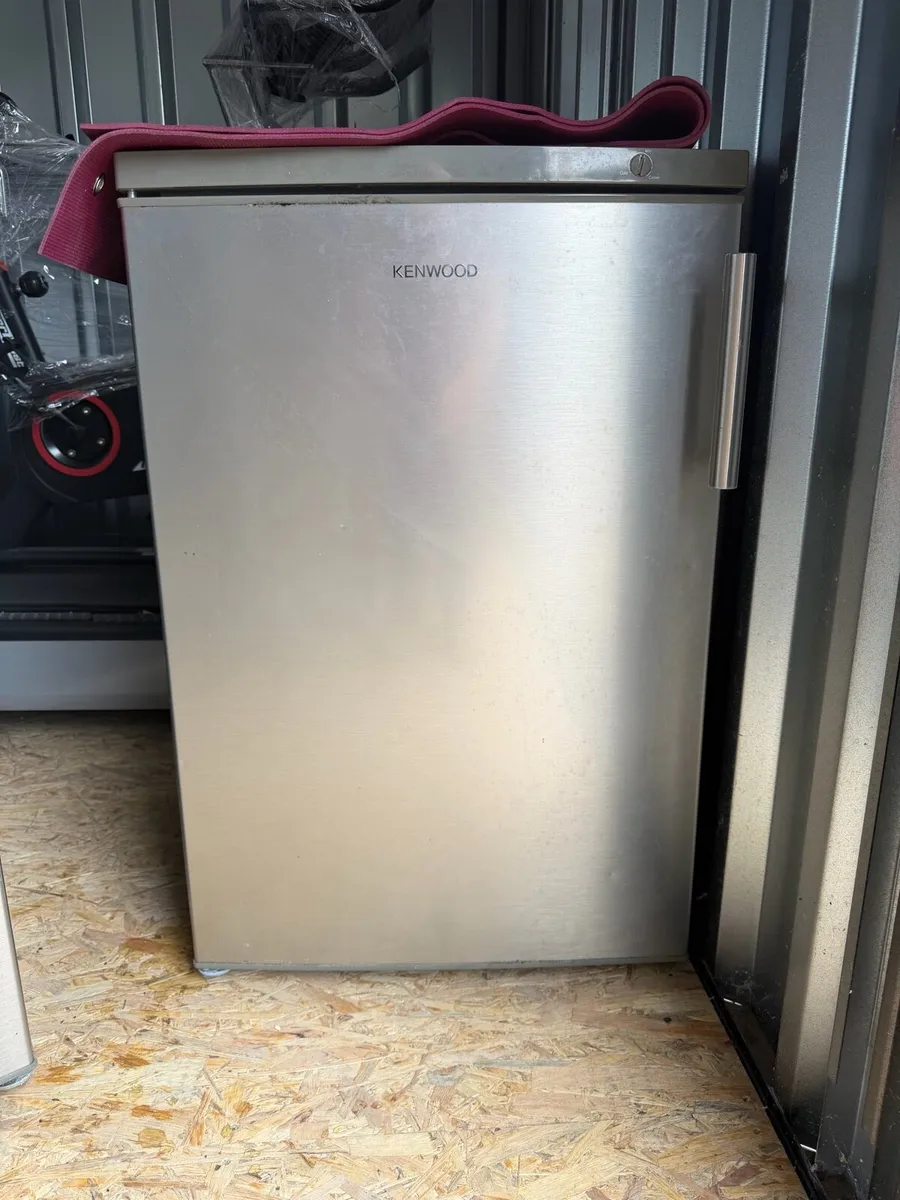 Under counter Fridge and Freezer - Image 2
