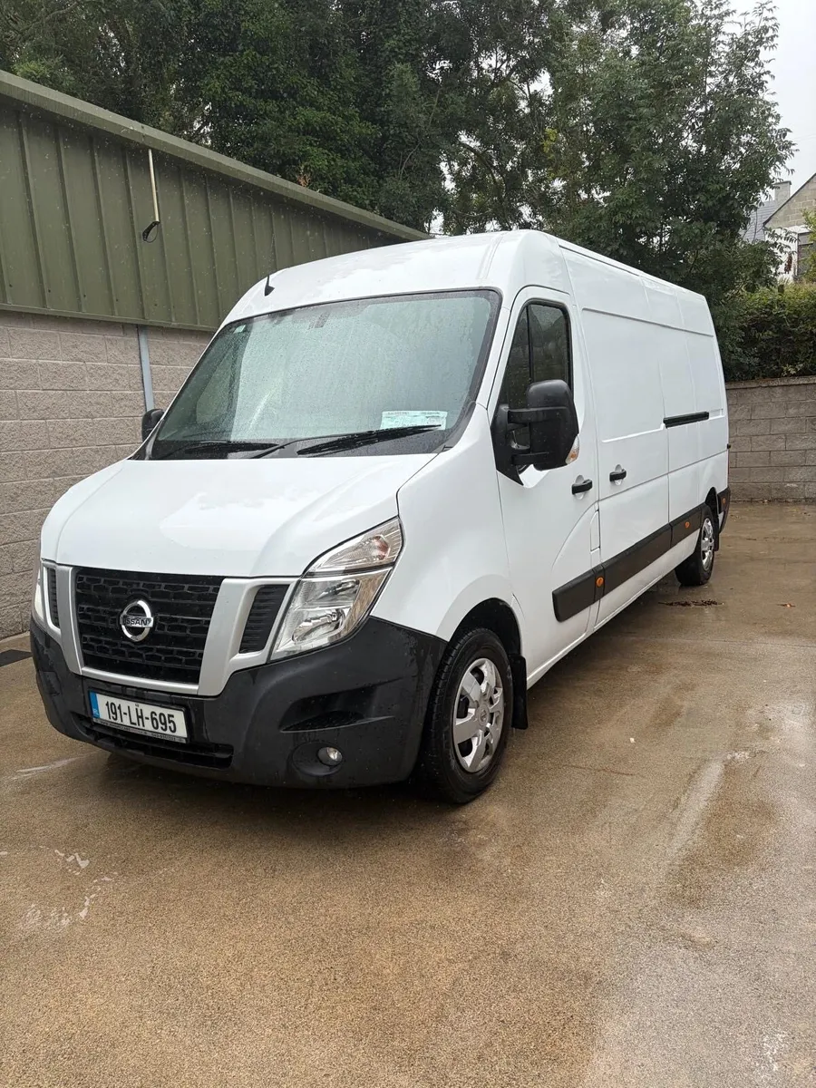 Nissan NV400 - Image 1