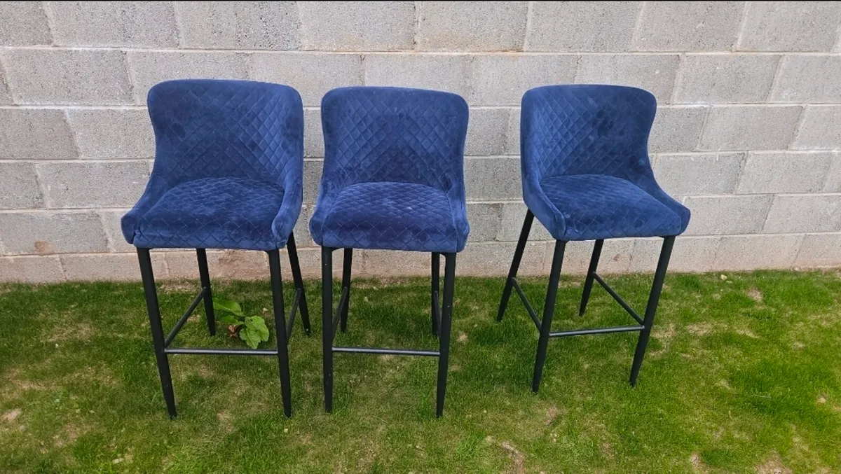 3 X Bar Stools - Image 1