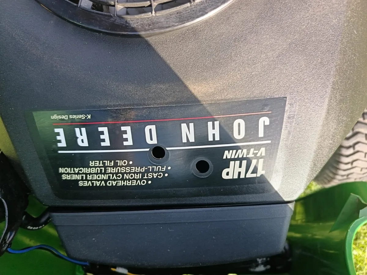 John derre petrol ride on lawnmower - Image 2