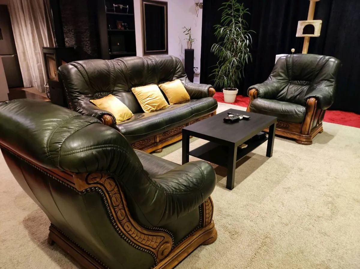 Free Sofa set - Image 1