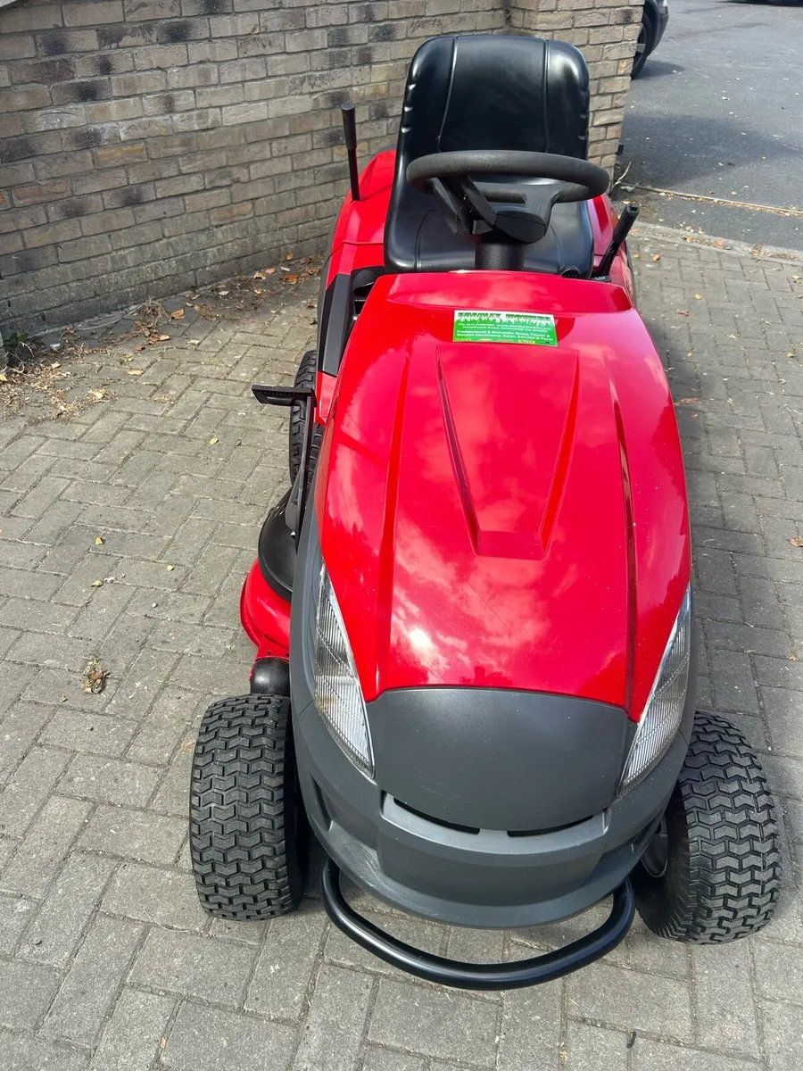 Castelgarden XT200 Tractor Mower - Image 4