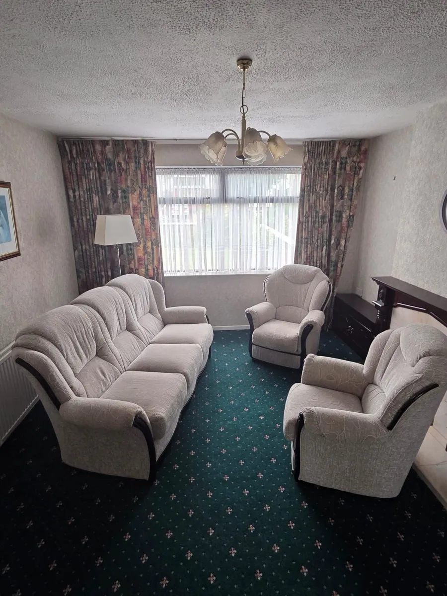 3 Piece Suite - Image 1