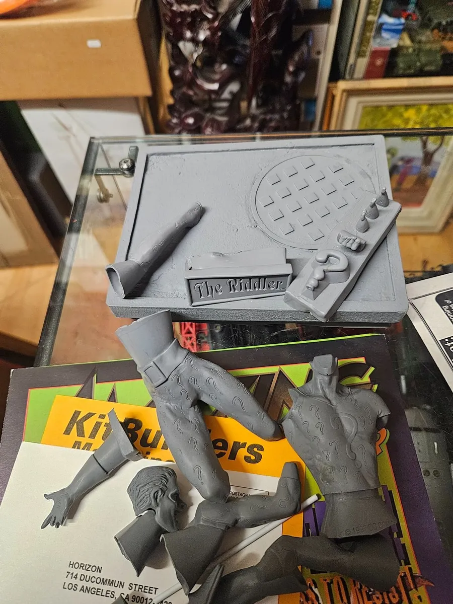 Airfix DC Comics Riddler Model Kit - Image 4