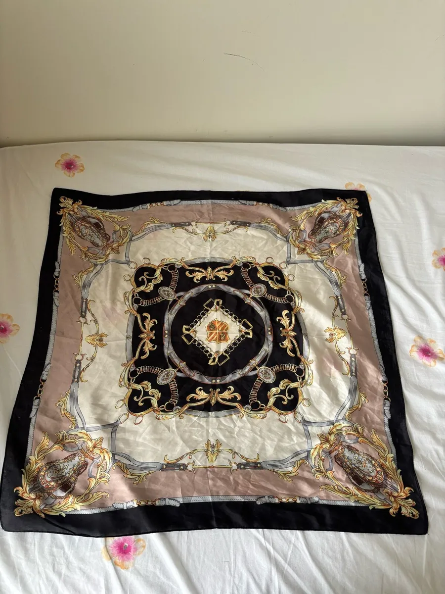 Satin scarves - Image 4