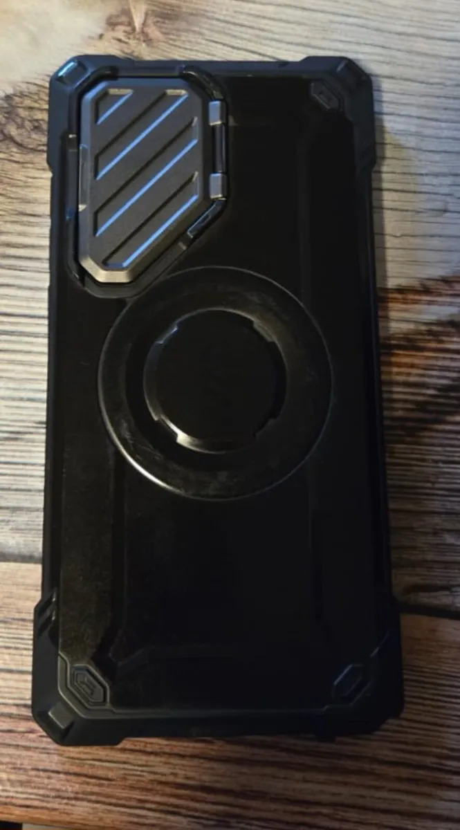 Samsung phone - Image 2