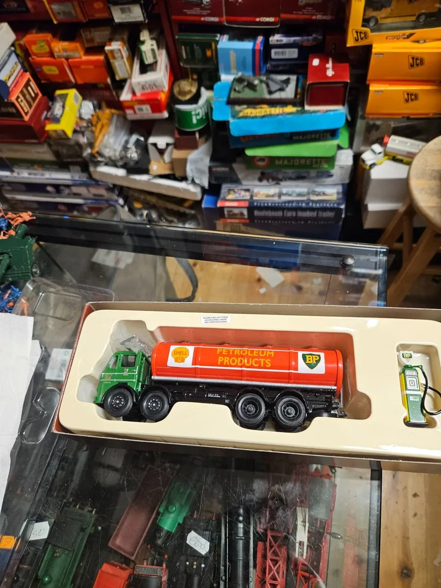 Corgi Leyland Tanker 1.50 - Image 3