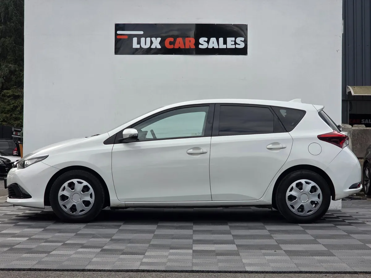 2018 Toyota Auris 1.4 D4-D TERRA // NEW D.O.E - Image 3
