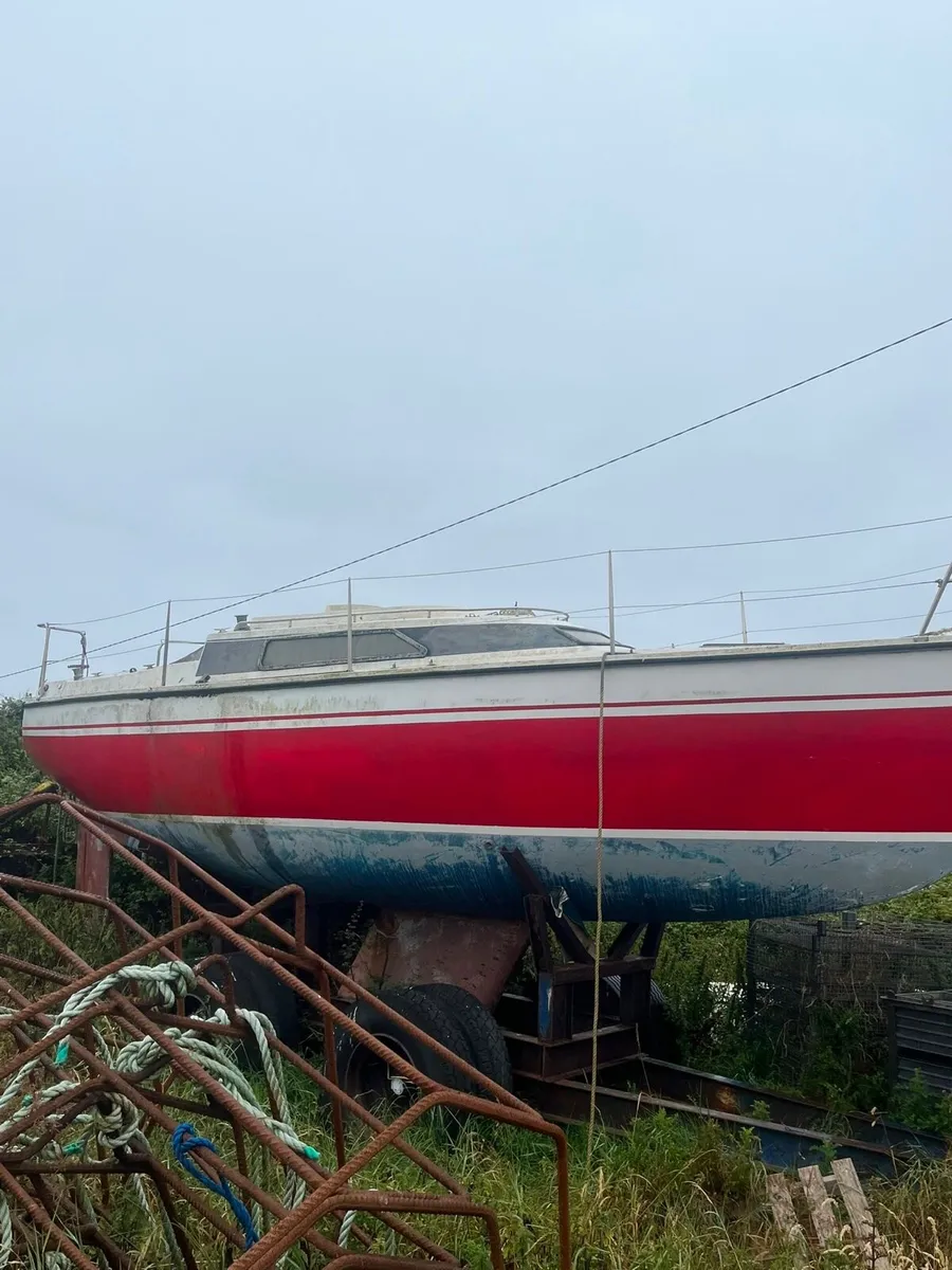 Fibreglass yacht - Image 1