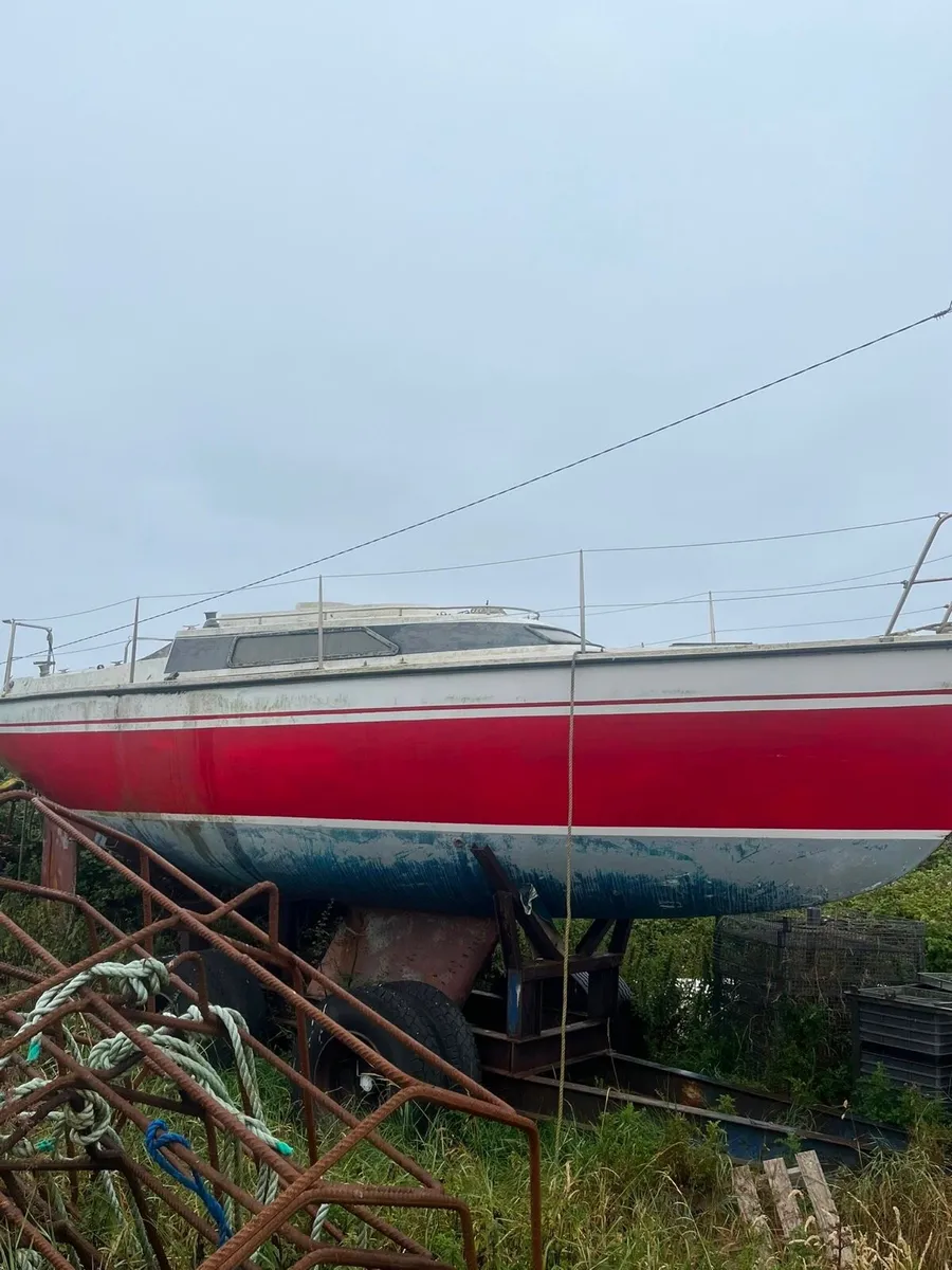Fibreglass yacht - Image 2